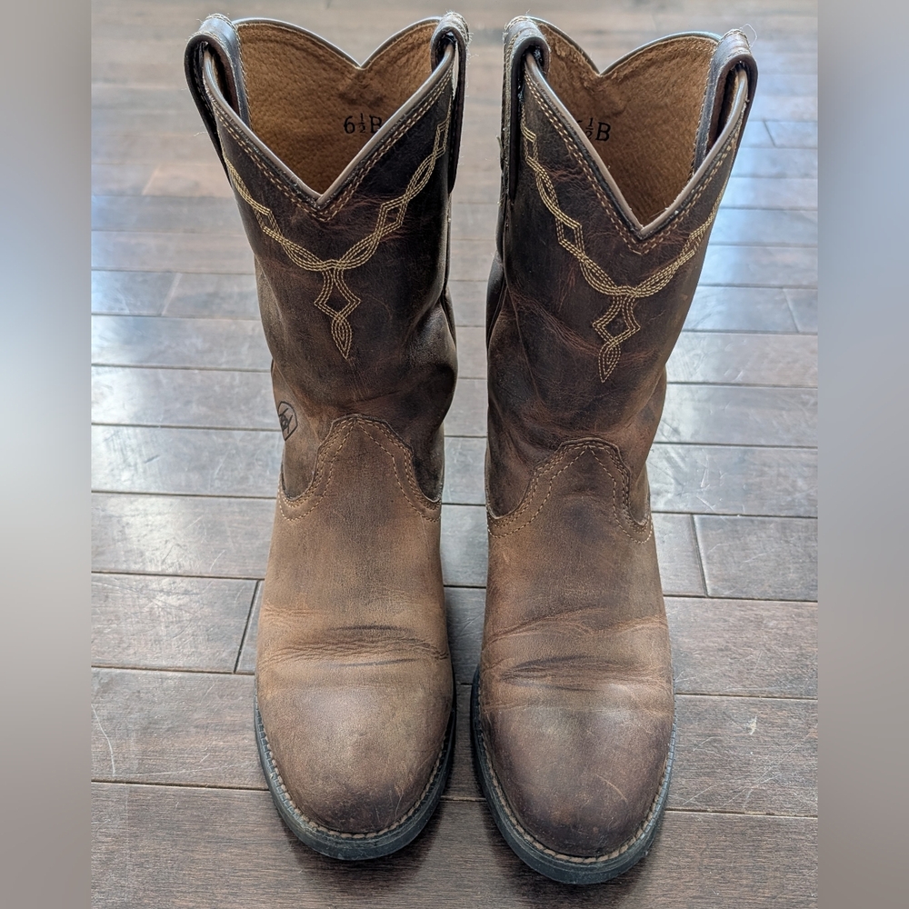 Ariat Women’s Western Boots | Distressed Brown Leather | Size 6.5B | Gently Used